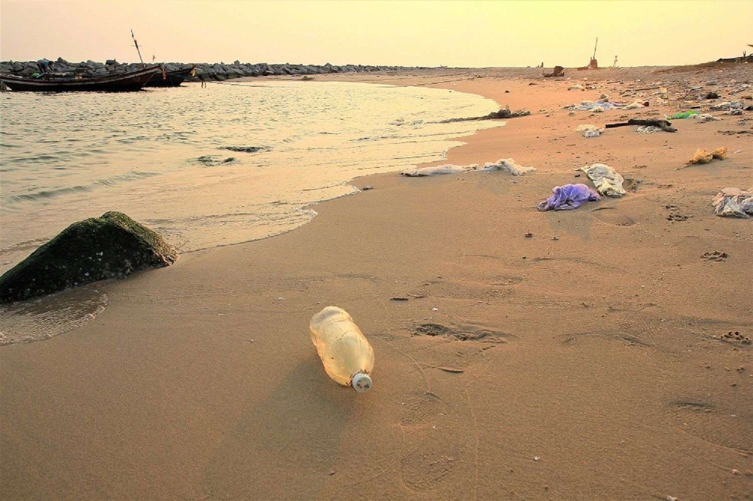 Marbella beach rubbish