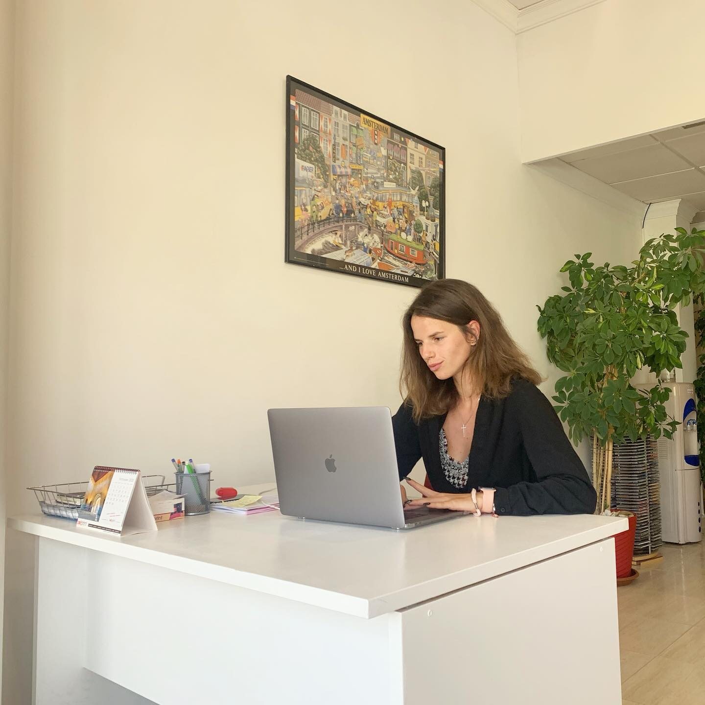 Anna Intern